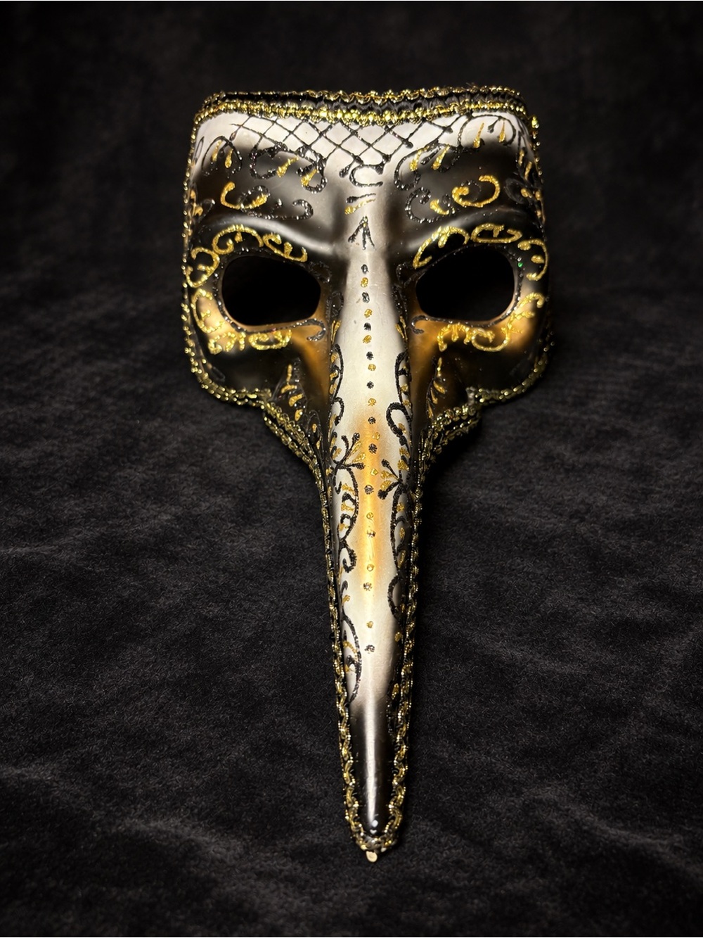 Venetian Style Long Nose Masquerade Mask Black Gold Glitter Halloween Carniv